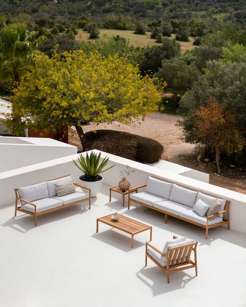 How to Design an Outdoor Setting