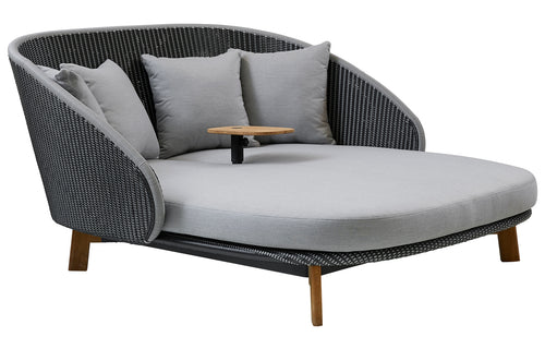 Peacock Daybed with Table by Cane-Line - Grey/Light Grey Weave.