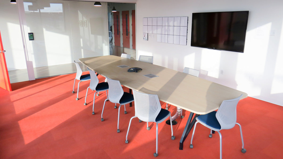 Modern Desks & Conference Tables at Viesso