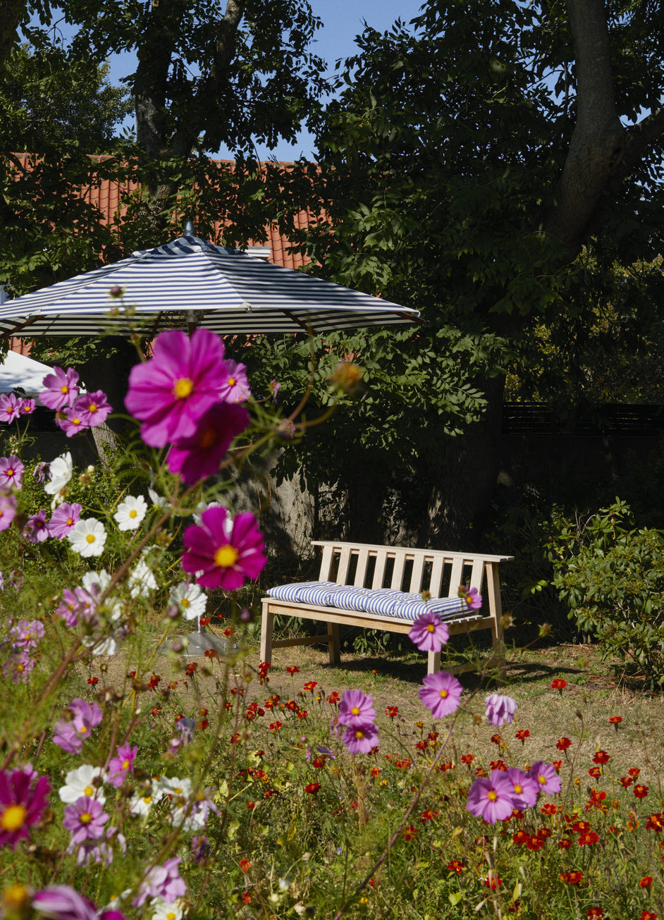 Atlantis Outdoor Umbrella by Skagerak, showing atlantis outdoor umbrella in live shot.