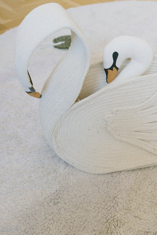 Basket Swan by Lorena Canals