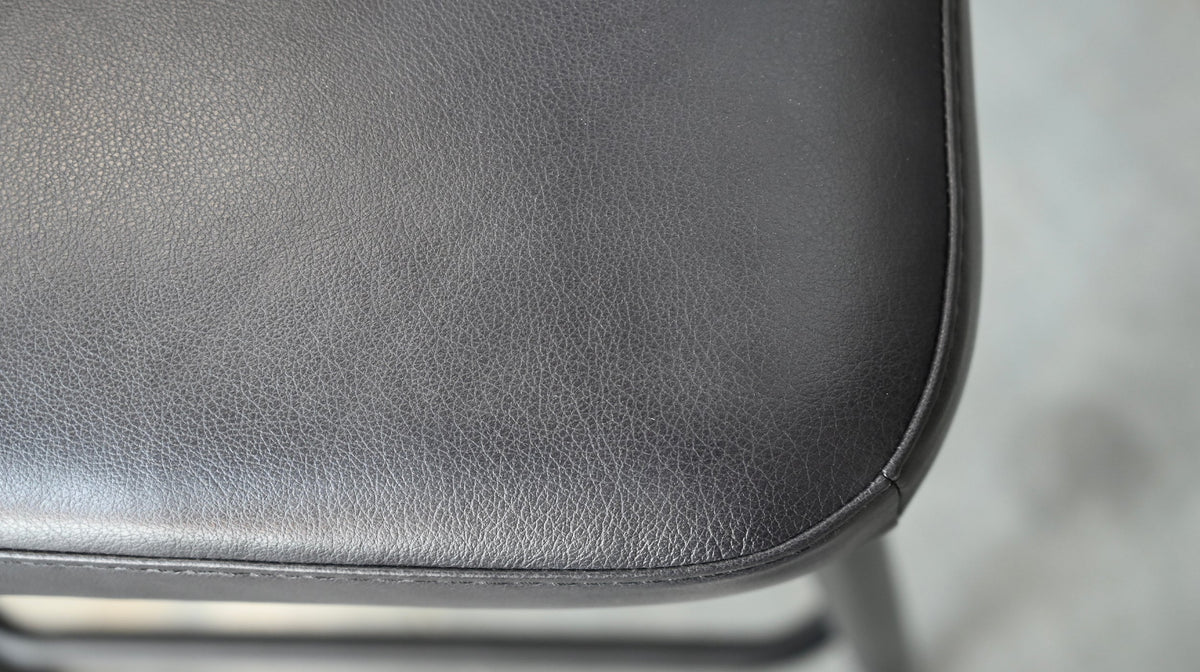 Stretto Counter Stool in Pitch Black