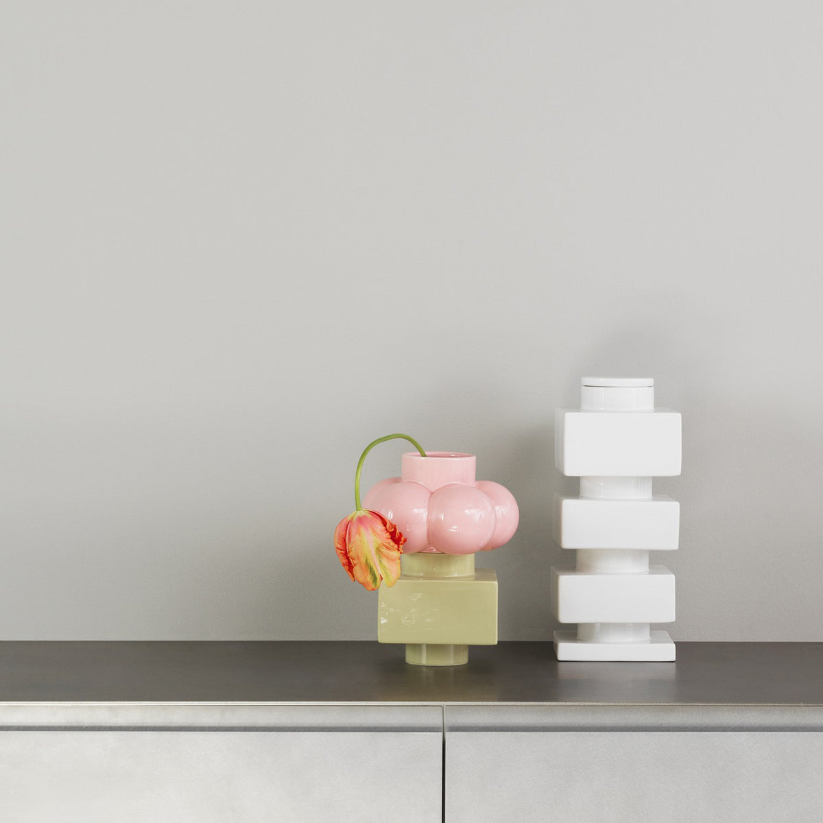 Deko Object by Normann Copenhagen, showing deko object in live shot.