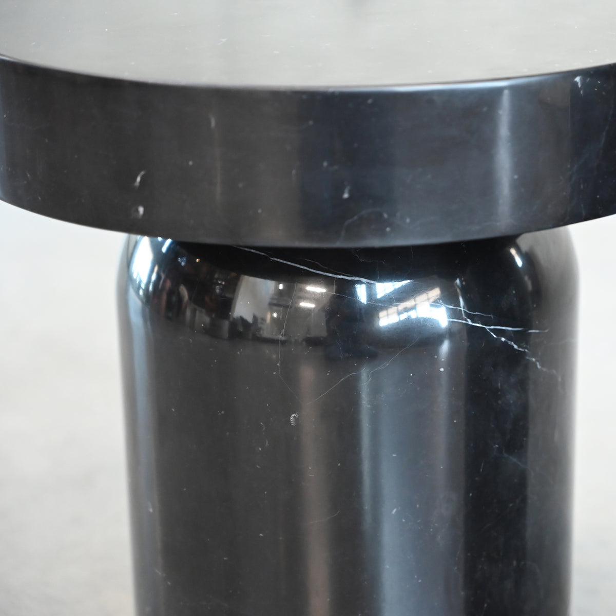 Duro End Table by Mobital, showing closeup view of duro end table.