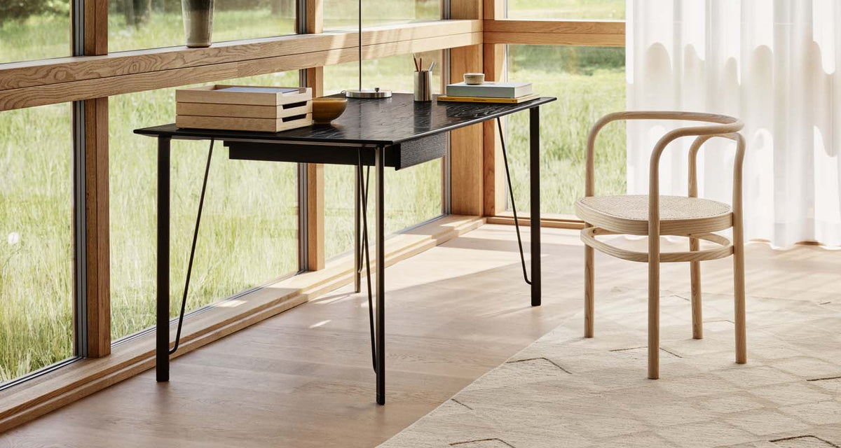 FH3605 Desk by Fritz Hansen, showing FH3605 desk in live shot.
