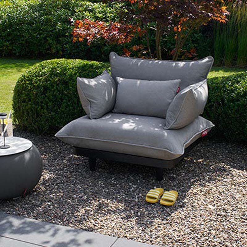 King Outdoor Pillow by Fatboy, showing king outdoor pillow in live shot.