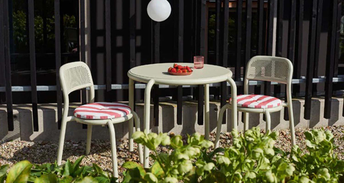 Toni Chair by Fatboy, showing toni chair in live shot.