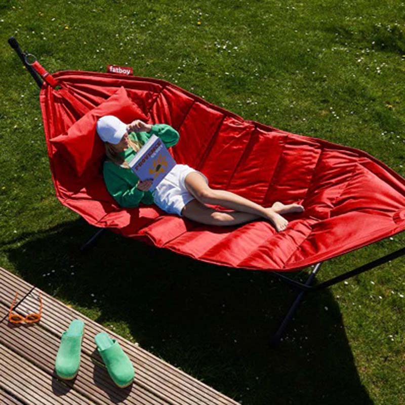 Headdemock Superb Hammock by Fatboy, showing headdemock superb hammock in live shot.