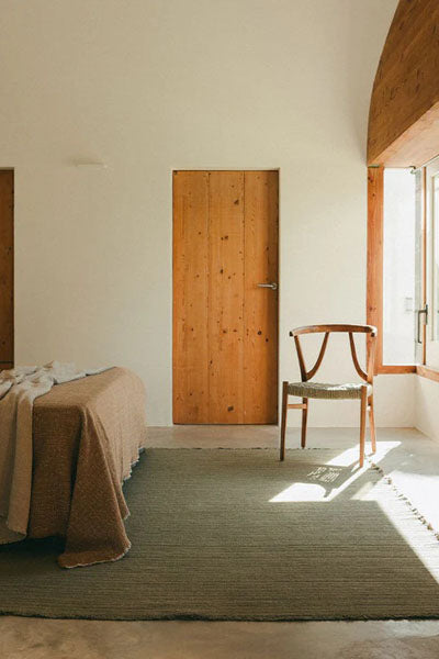 Handloom Rug by Lorena Canals, showing handloom rug in live shot.