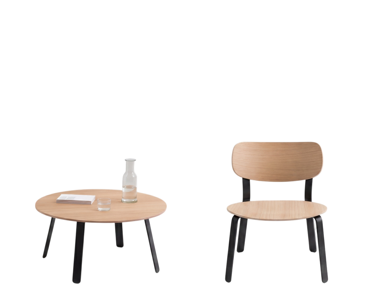 Springback Minimalist Lounge Chair by NUANS