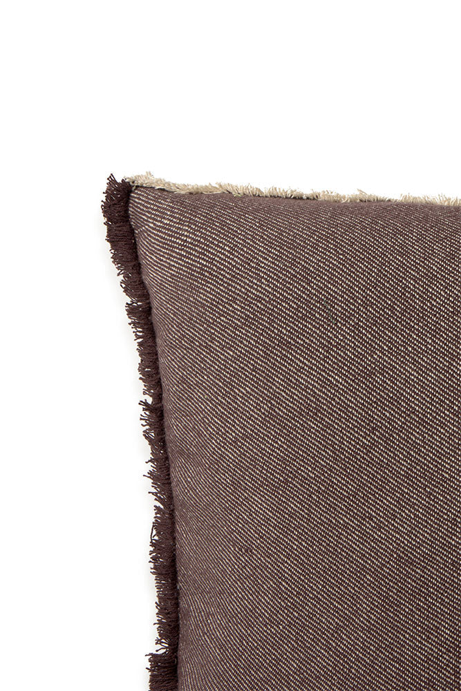 Cushion Vertical by Lorena Canals