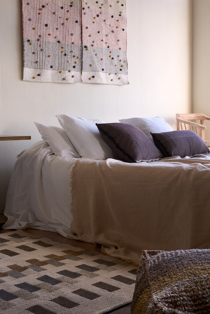 Cushion Vertical by Lorena Canals