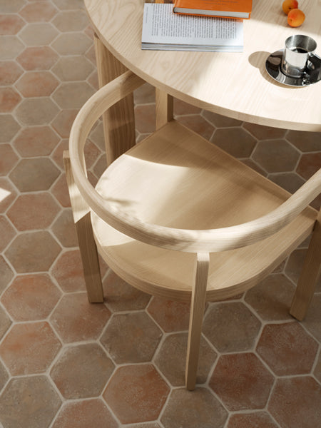After Chair by Fritz Hansen, showing closeup view of after chair in live shot.