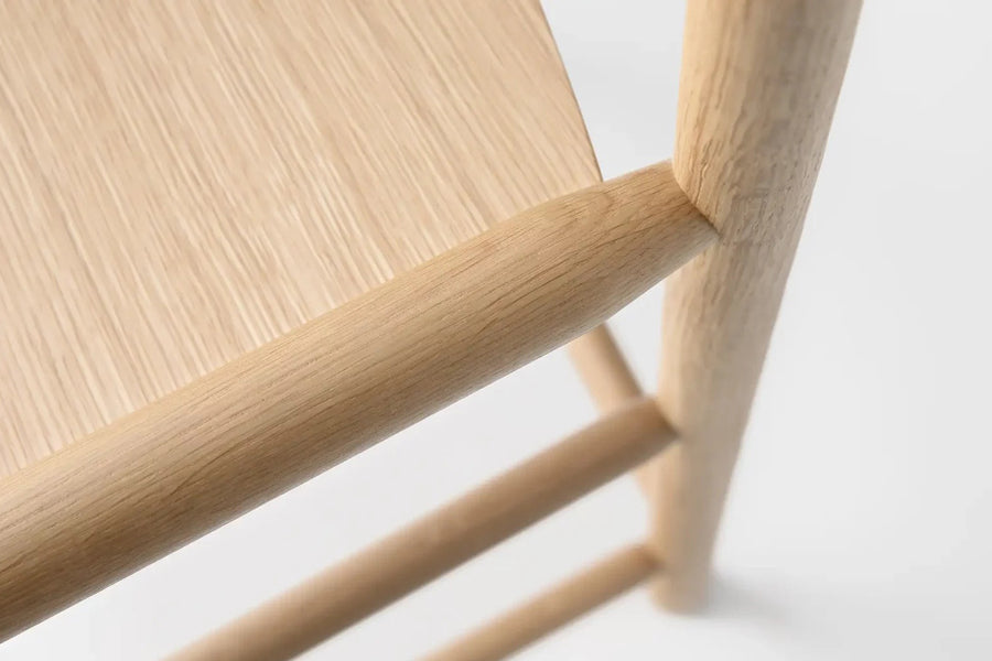 Akademia Linea High Chair by Nikari, showing closeup view of akademia linea high chair.