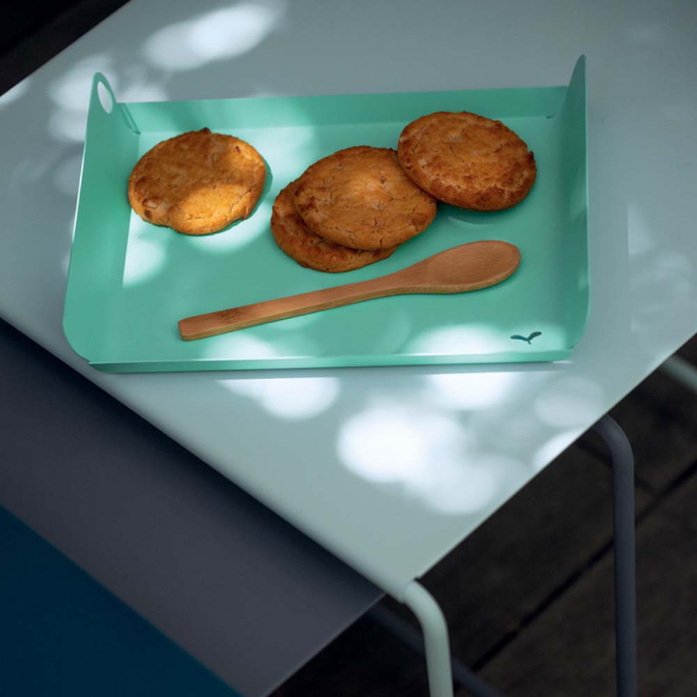 Alto Metal Tray by Fermob, showing alto tray in live shot.