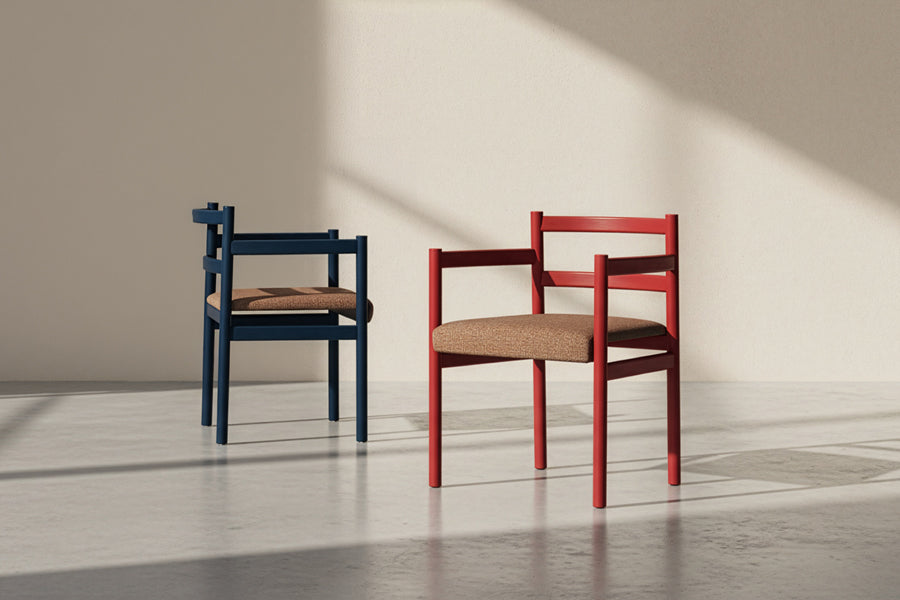 Another Chair by B&T, showing another chairs in live shot.