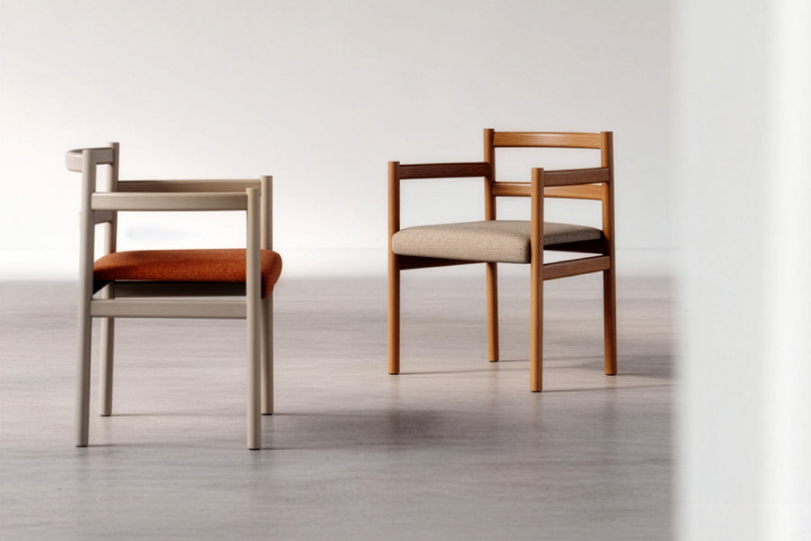 Another Chair by B&T, showing another chairs in live shot.