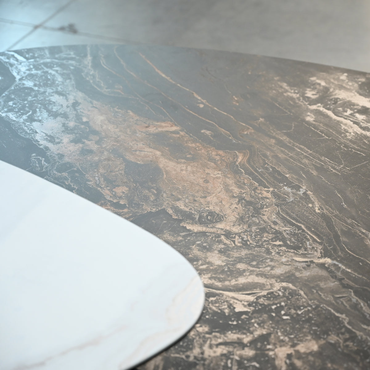 Argon Coffee Table by Mobital, showing closeup view of argon coffee table.