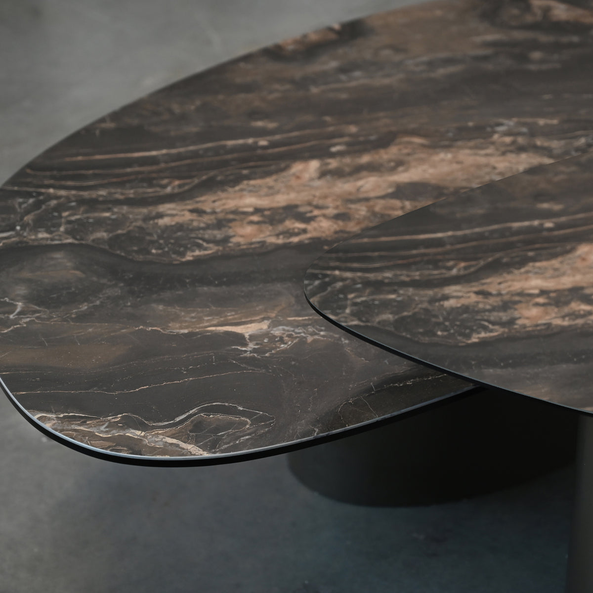 Argon End Table by Mobital, showing closeup view of argon end table.