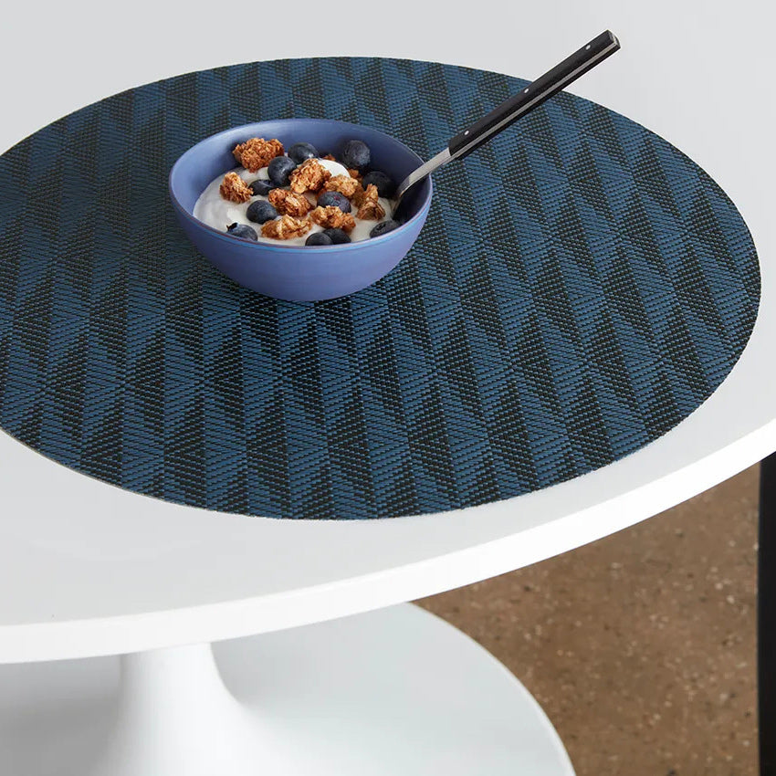 Arrow Placemat by Chilewich, showing arrow placemat in live shot.