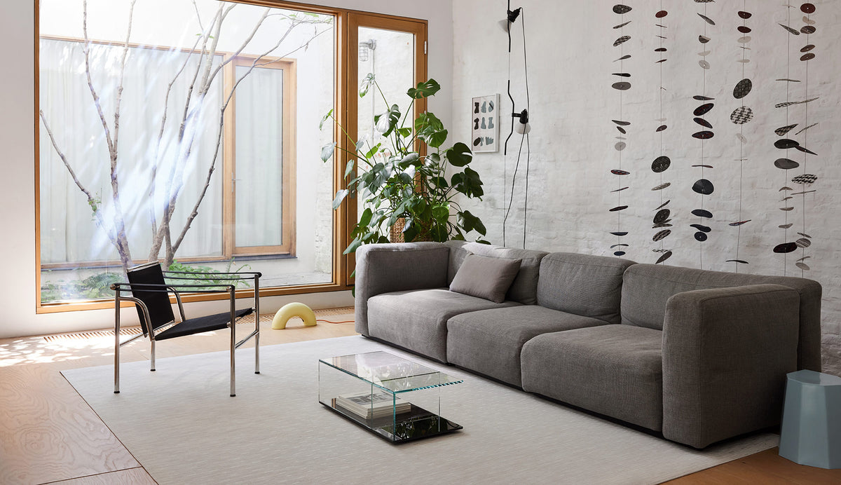 Bamboo Grand Large Rug by Chilewich, showing bamboo grand large rug in live shot.