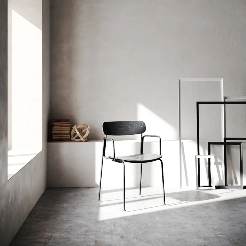 Bellevue Armchair by Kollektiff, showing bellevue armchair in live shot.