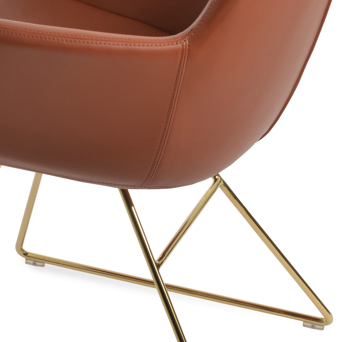 Bottega Wire Armchair-Leather by SohoConcept, showing closeup view of bottega wire armchair in gold plated wire/cinnamon ppm-fr.