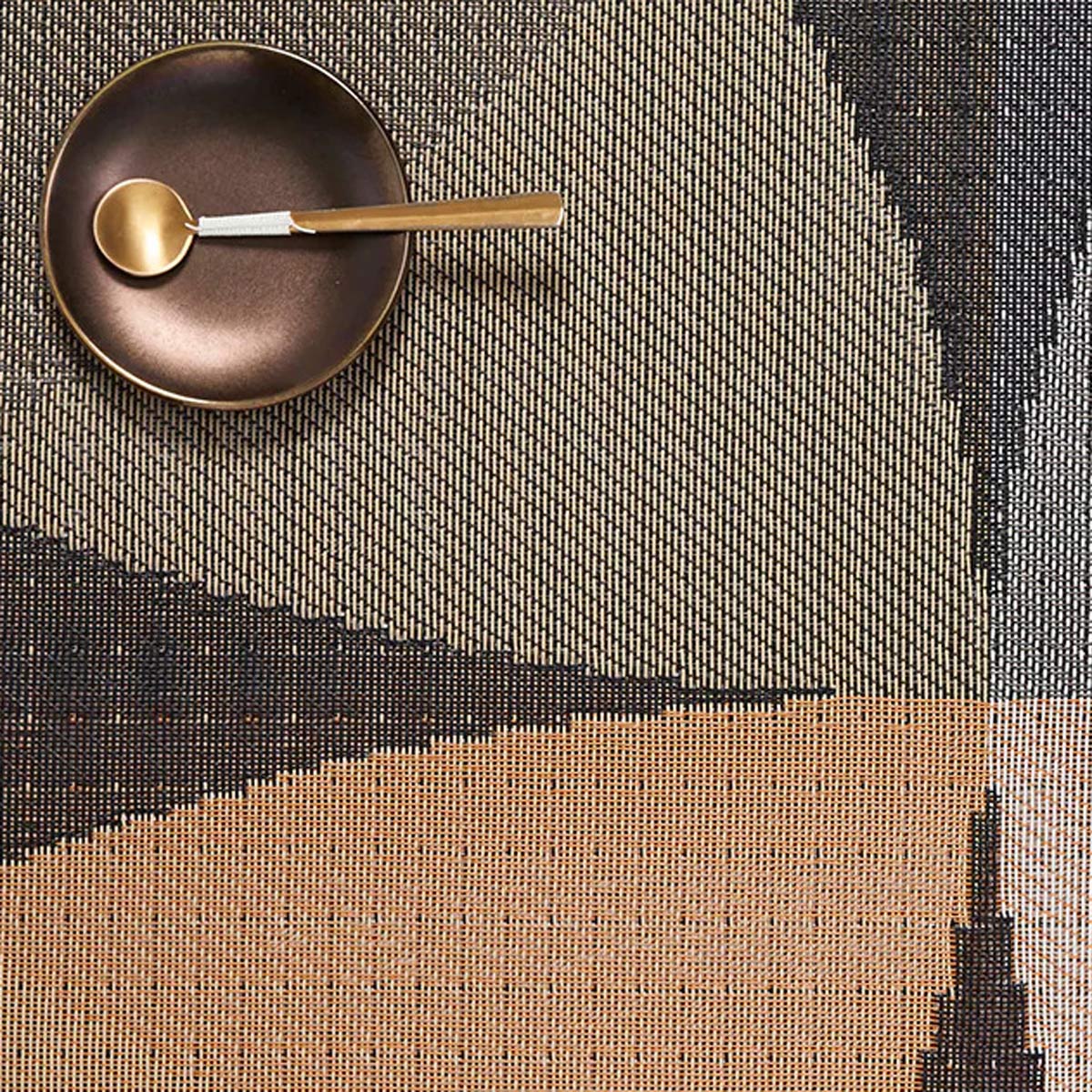 Canopy Placemat by Chilewich, showing closeup view of canopy placemat in live shot.