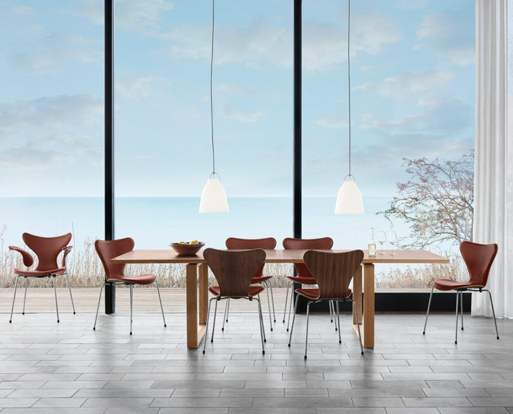 Caravaggio Pendant by Fritz Hansen, showing caravaggio pendants in live shot.