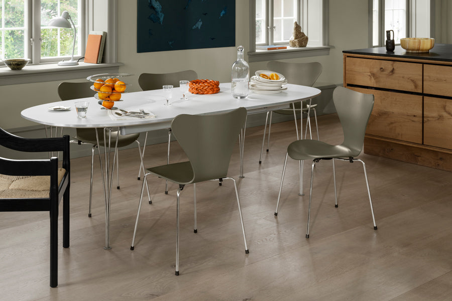 Carimate Chair by Fritz Hansen, showing closeup view of carimate chair in live shot.