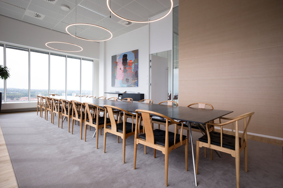 China Chair by Fritz Hansen, showing china chairs in live shot.