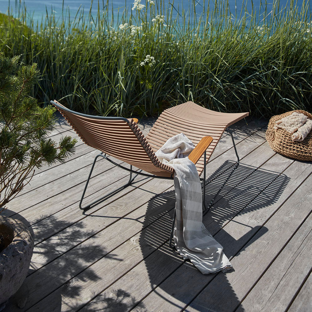 Click Outdoor Sunchair by Houe, showing click outdoor sunchair in live shot.