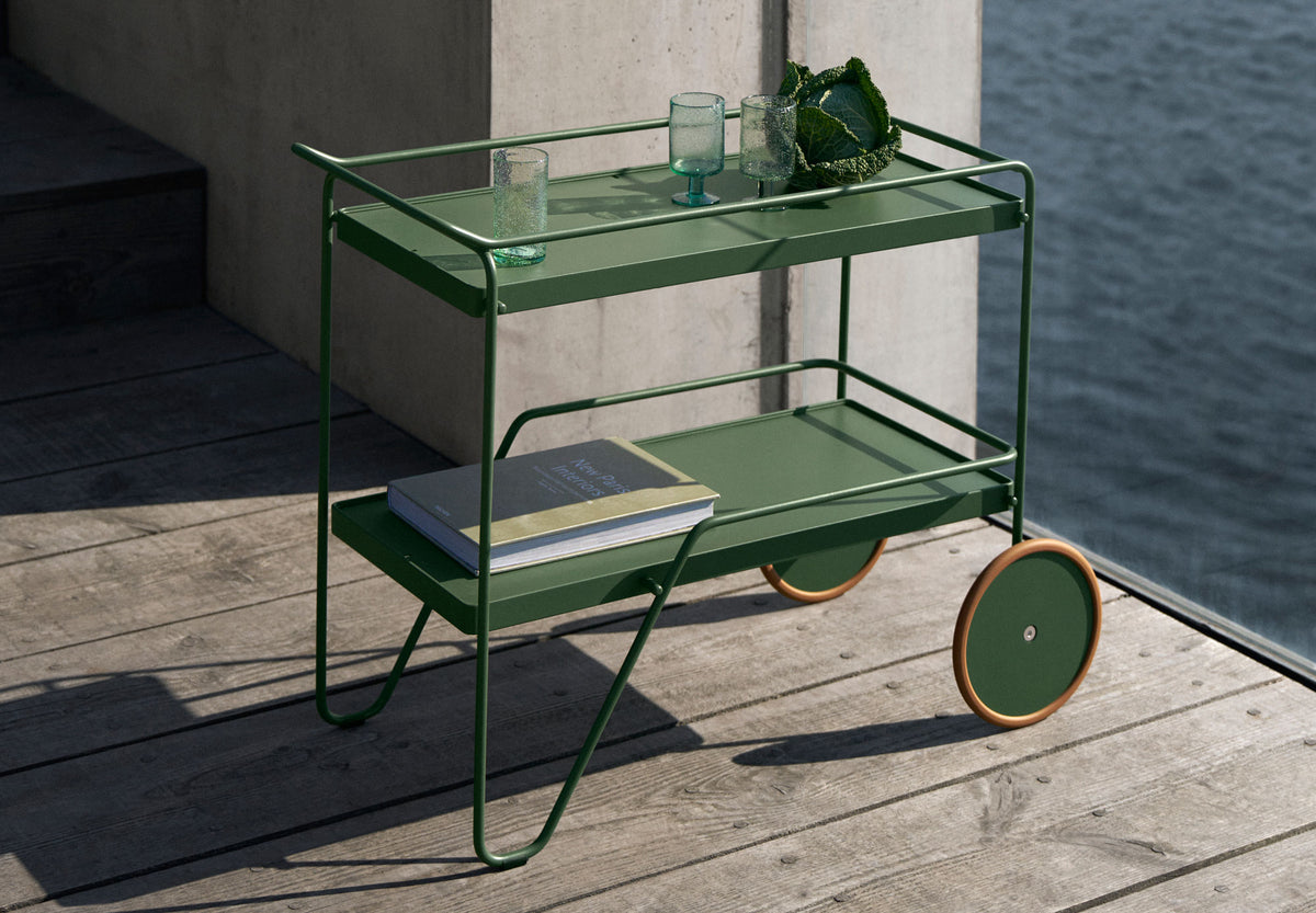 Click Serving Cart by Houe, showing click serving cart in live shot.
