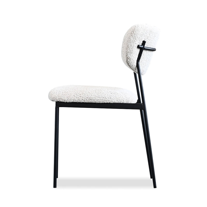 Clique Dining Chair by Mobital, showing side view of clique dining chair.