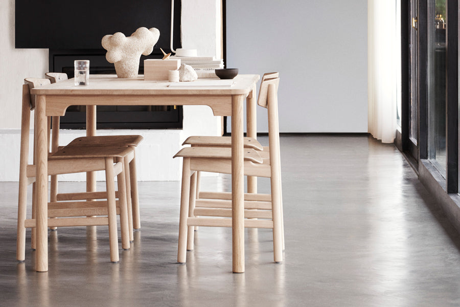 Conscious 3162 Chair by Mater, showing conscious 3162 chairs in live shot.