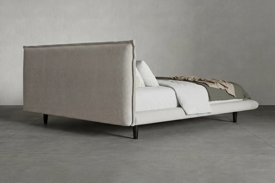 Corwin Bed by Viesso, showing corwin bed in live shot.