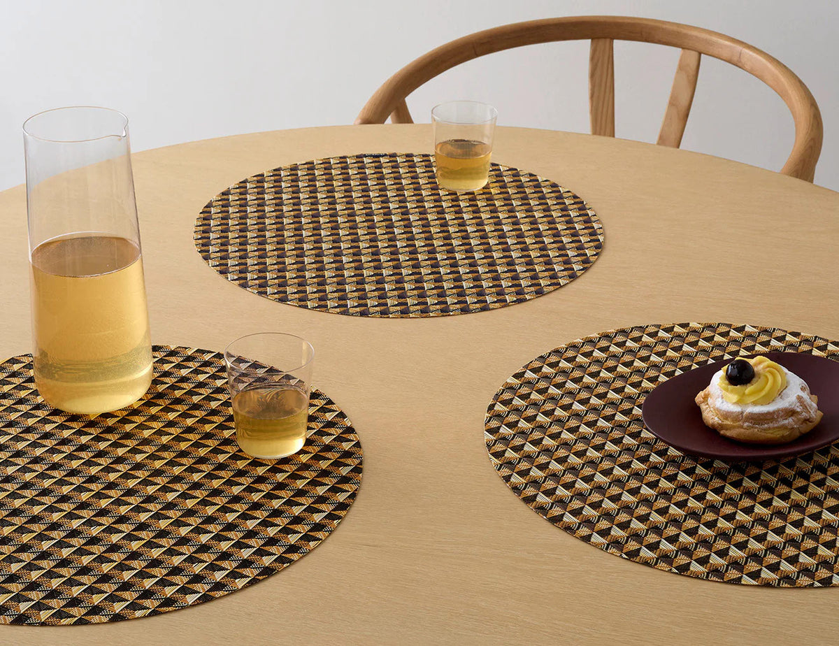 Crane Placemat by Chilewich, showing crane placemats in live shot.