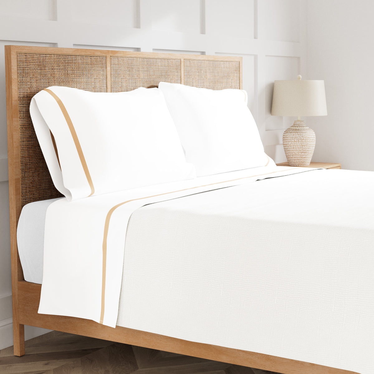 Ready-to-Bed 2.0 Cotton & Trim Sheet Set in White/Taupe