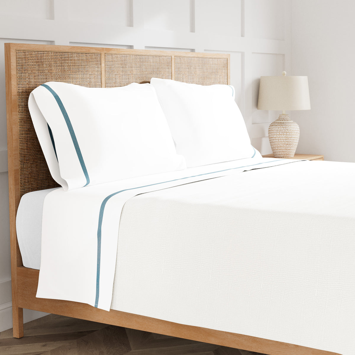 Ready-to-Bed 2.0 Cotton & Trim Sheet Set in White/Blue