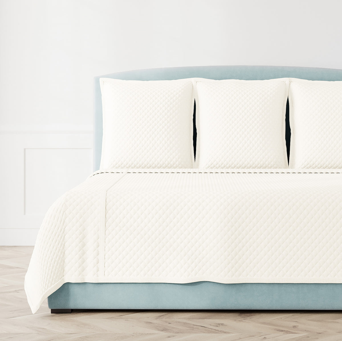 Basketweave Quilted Coverlet in Ivory