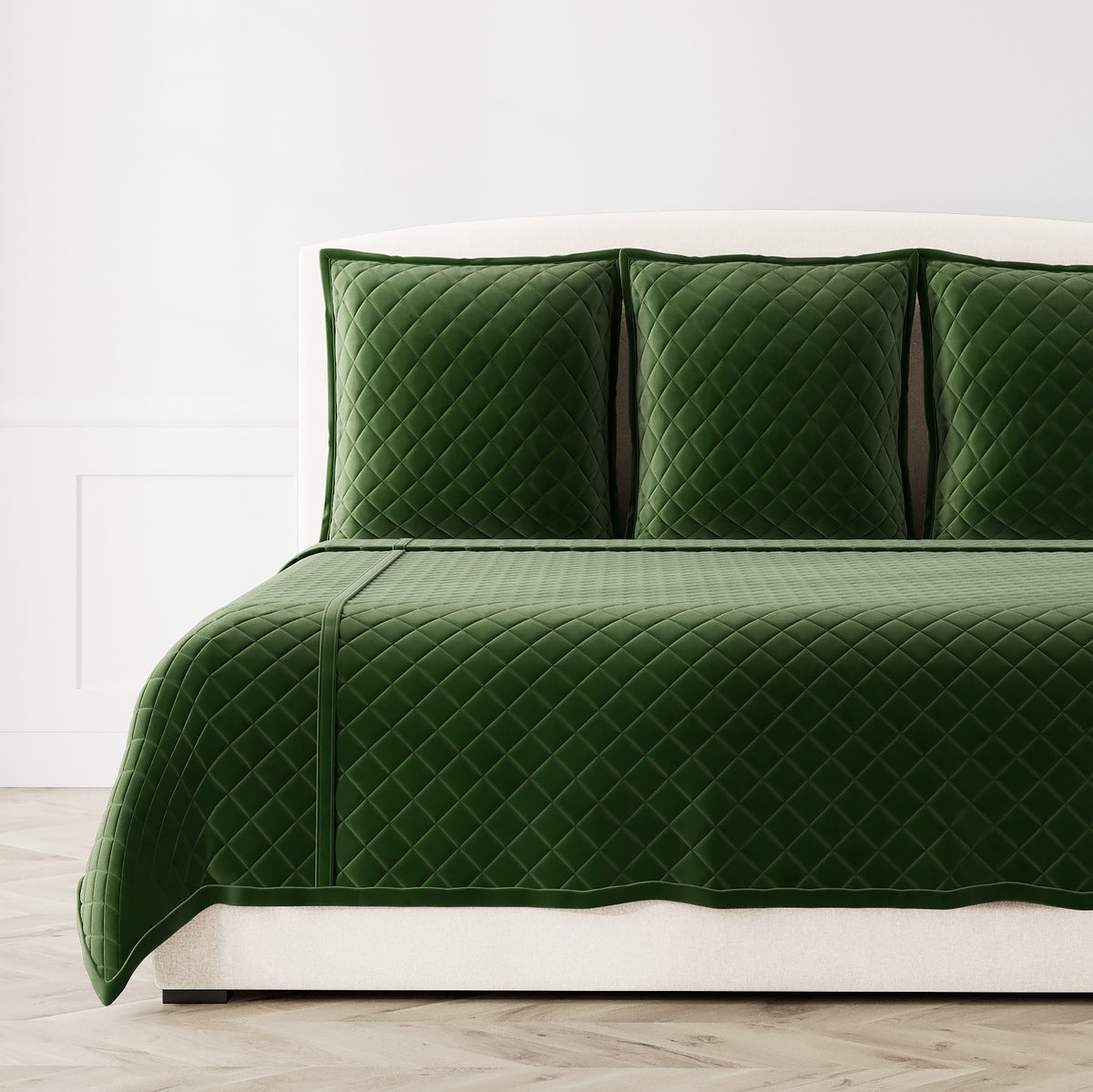 Velvet Coverlet Set in Pine