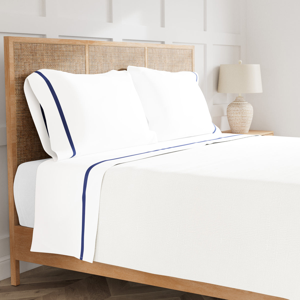 Ready-to-Bed 2.0 Cotton & Trim Sheet Set in White-Navy