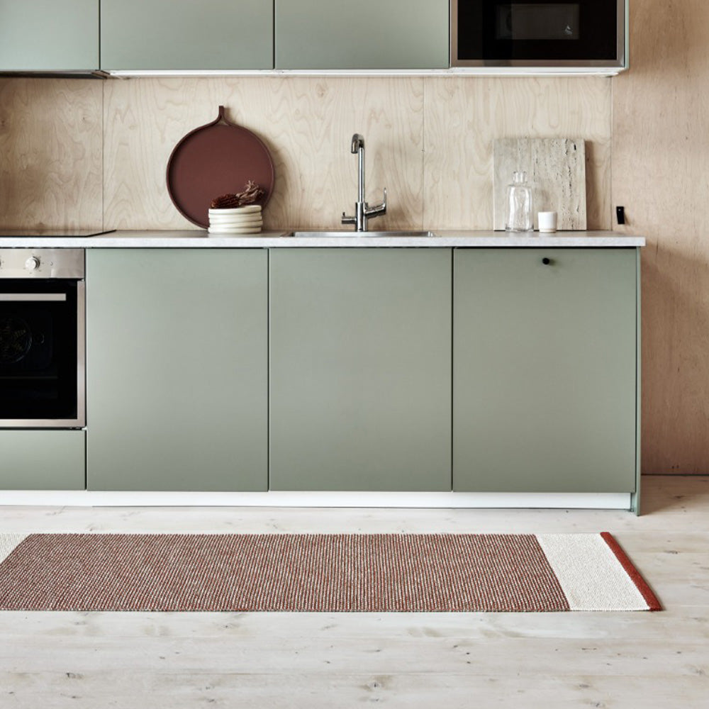 Edit Brick & Vanilla with Linen Metalic Rug by Pappelina, showing edit brick & vanilla with linen metalic rug in live shot.