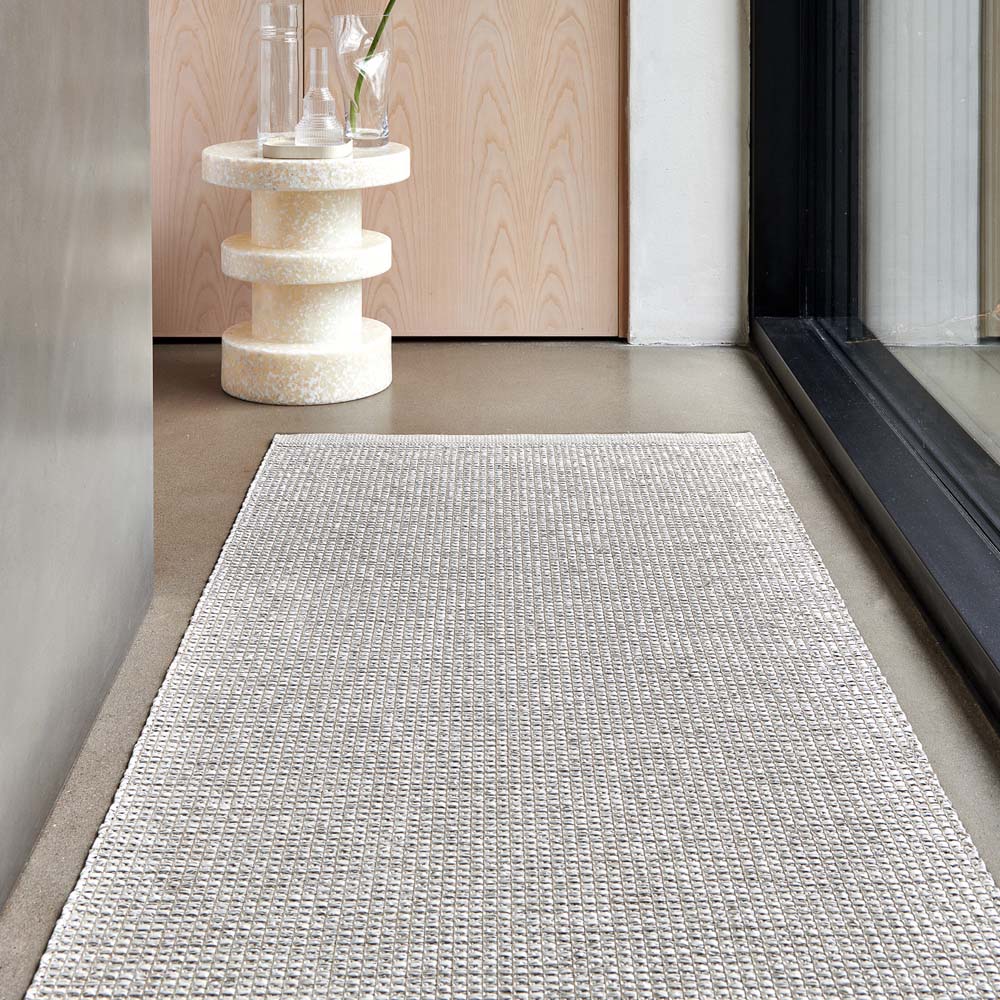 EMM Fossil Grey/Stone Met. by Pappelina, showing emm fossil grey/stone met. in live shot.