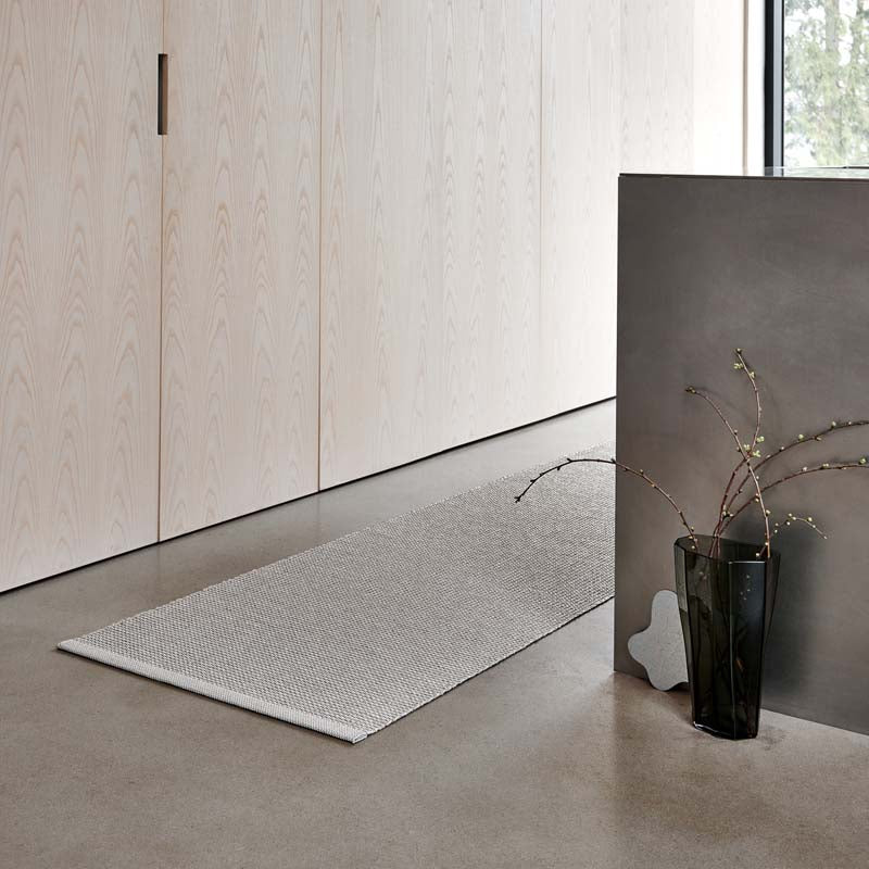 EMM Linen/Linen Met. by Pappelina, showing emm linen/linen met. in live shot.