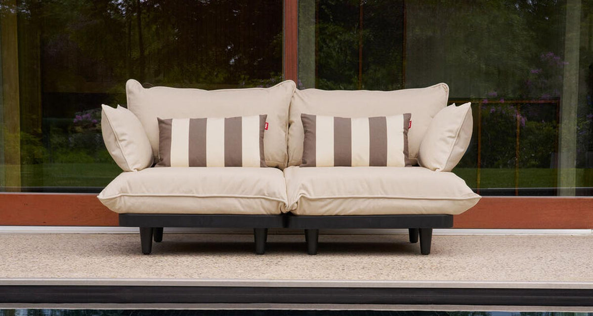 Paletti Lounge Sofa by Fatboy, showing paletti lounge sofa in live shot.