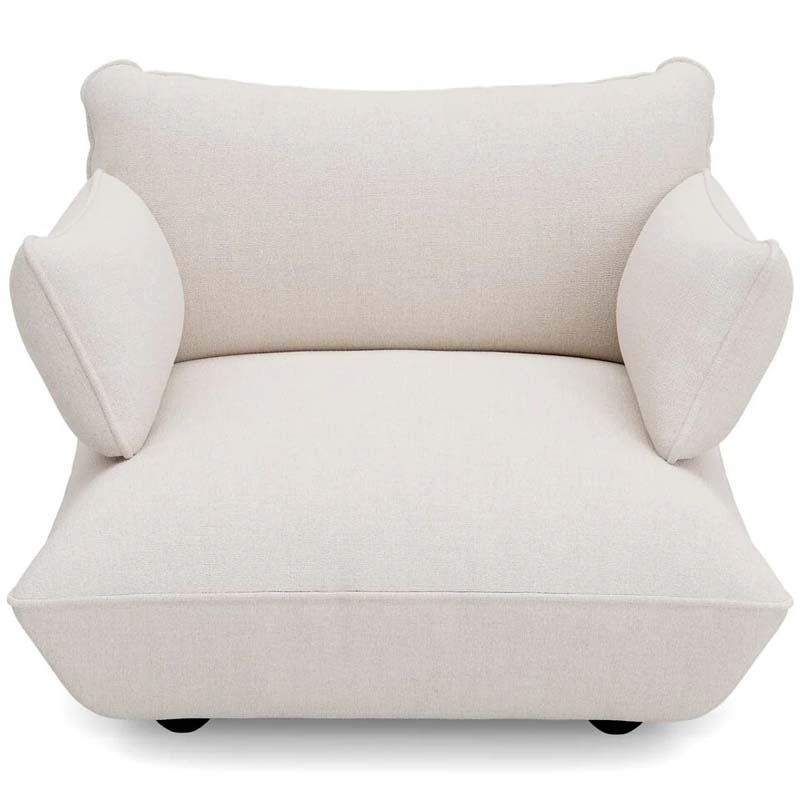 Sumo Loveseat by Fatboy, showing front view of sumo loveseat.