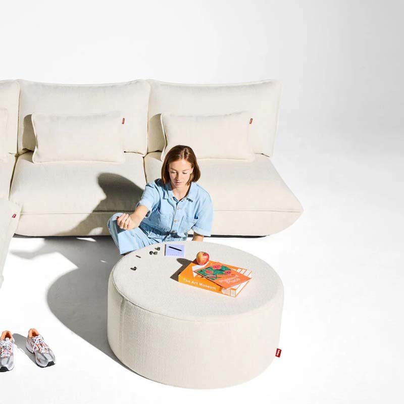Sumo Loveseat by Fatboy, showing sumo loveseat in live shot.
