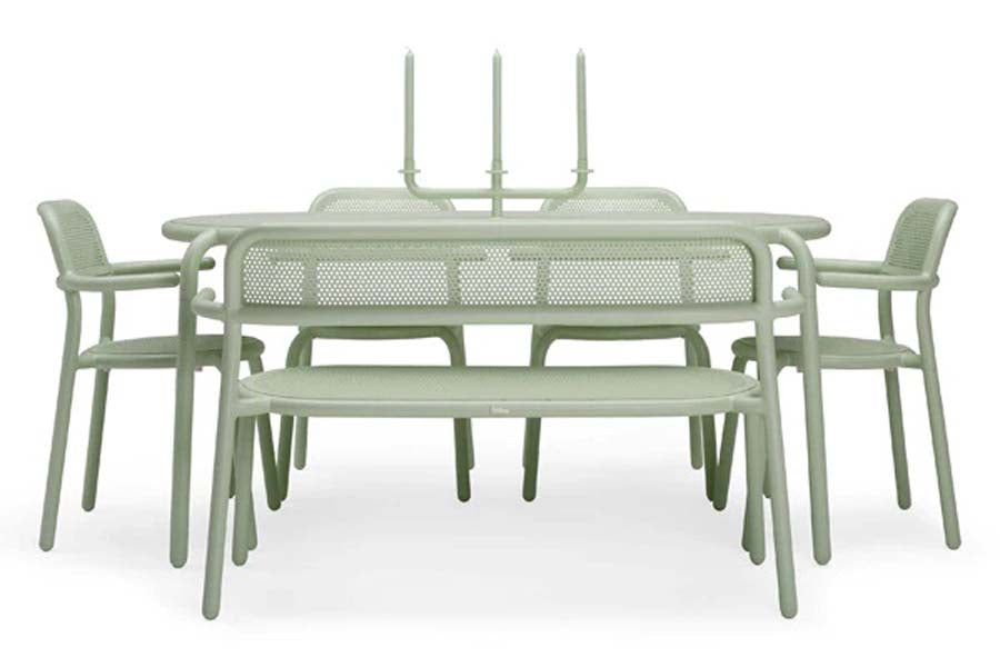 Toni Bankski Bench by Fatboy, showing toni bankski bench with table.