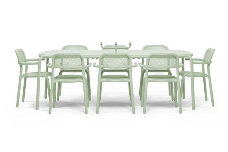 Toni Tablo Outdoor Dining Table by Fatboy, showing toni tablo outdoor dining table with chair.
